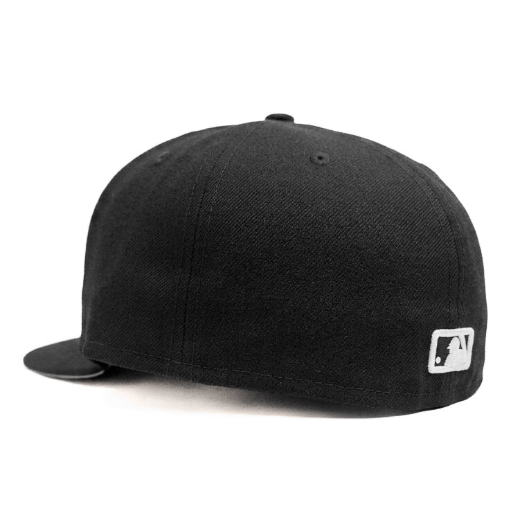 Oversized New Era Penguine LImited Edition