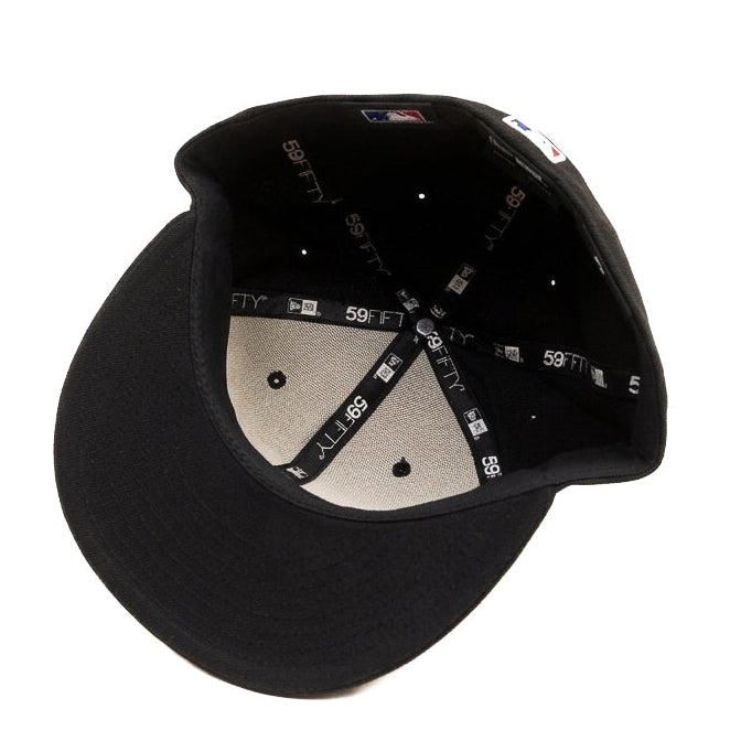 Oversized New Era W Limited Edition