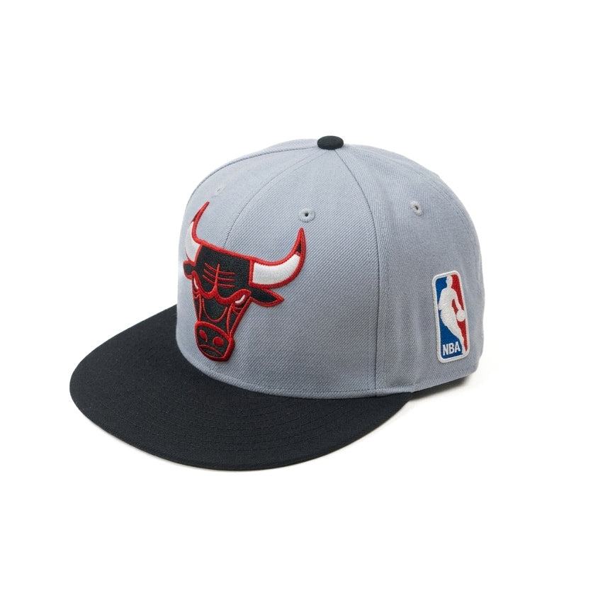 Oversized Chicago Bulls NBA Limited Edition
