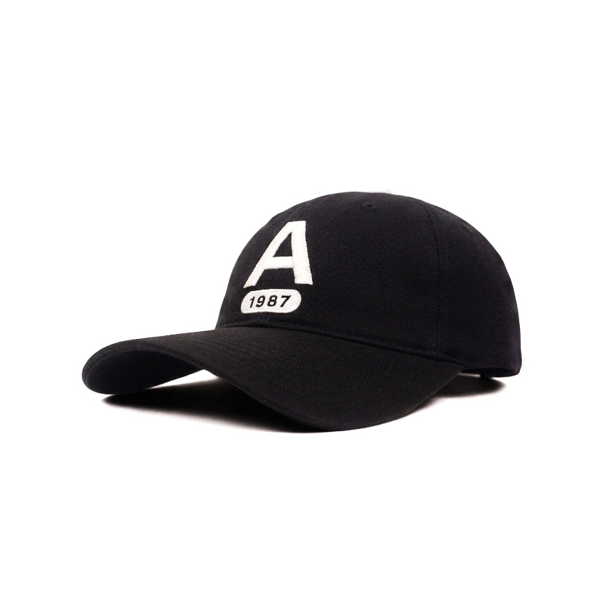 A 1987 Bockless Baseball Cap