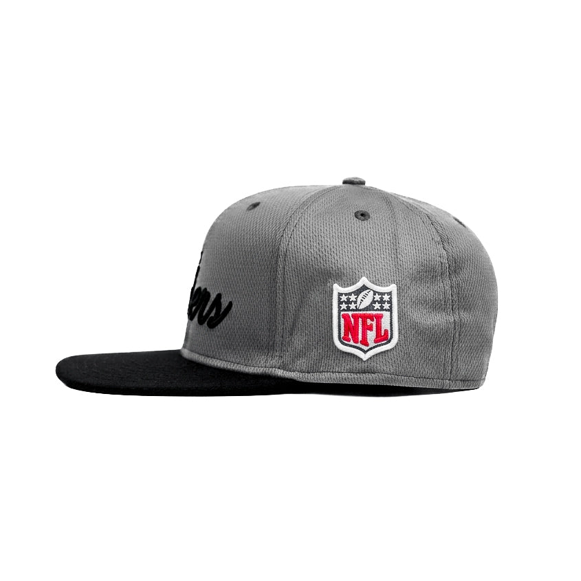 Oakland Raiders Mitchell & Ness NFL Limited Edition Snapback Cap