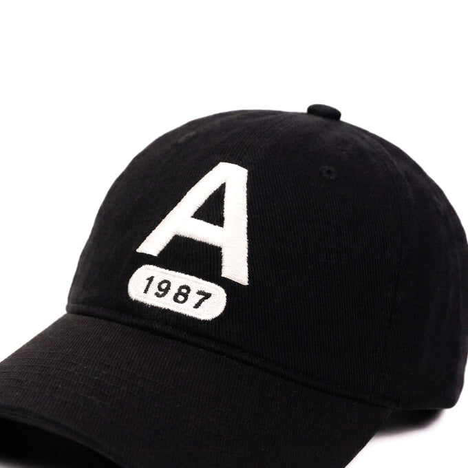 A 1987 Bockless Baseball Cap