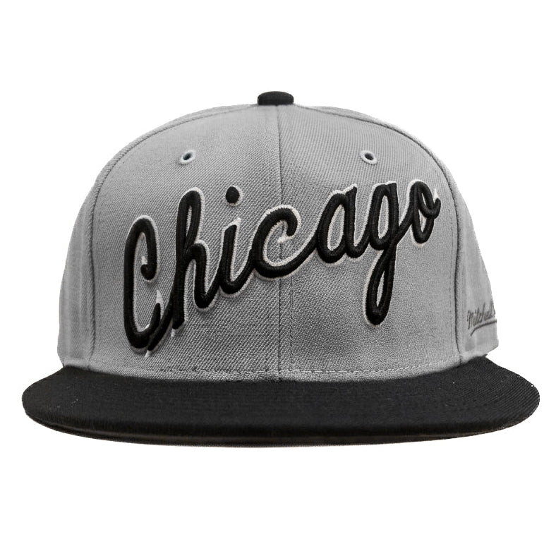 Oversized Torronto Raptors Mitchell & Ness Limited Edition
