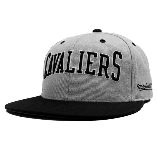 Oversized Cavaliers Mitchell & Ness Limited Edition
