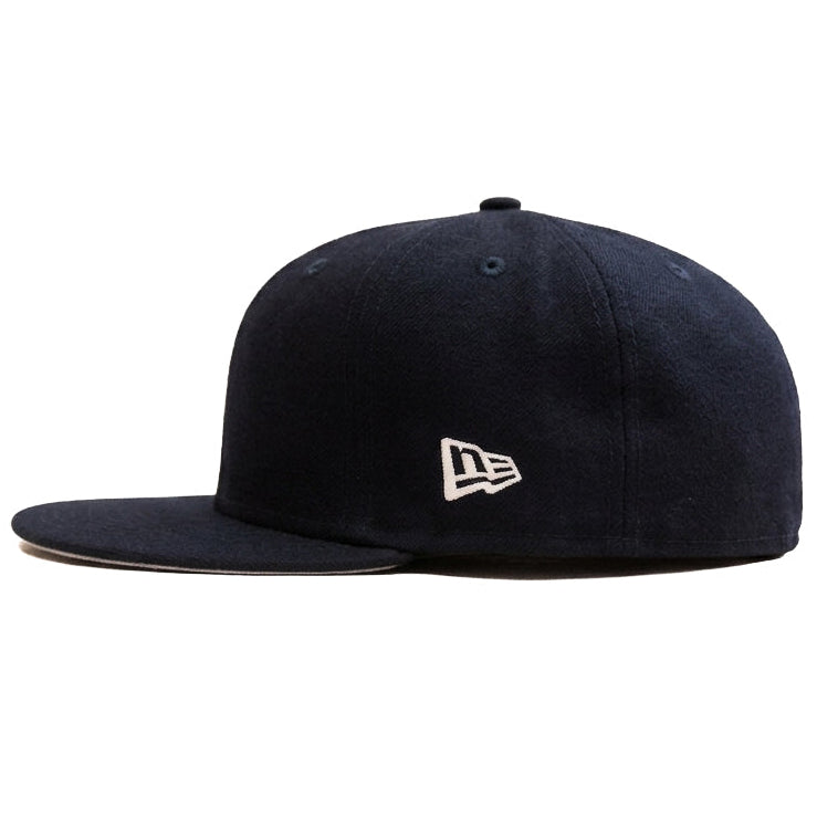 Oversized New Era Black LA Limited Edition