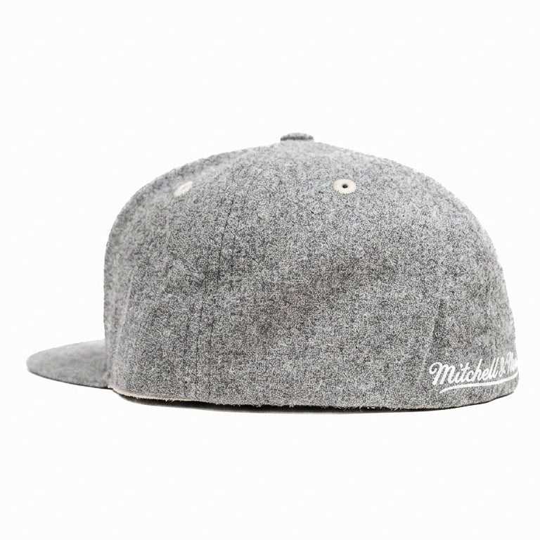 Oversized Pitsburg Penguines Mitchell & Ness Limited Edition