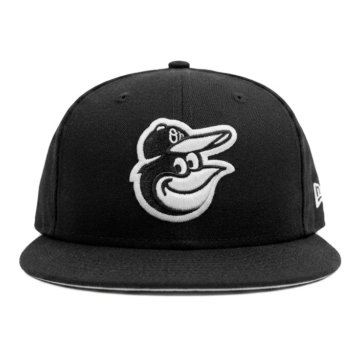 Oversized New Era Penguine LImited Edition