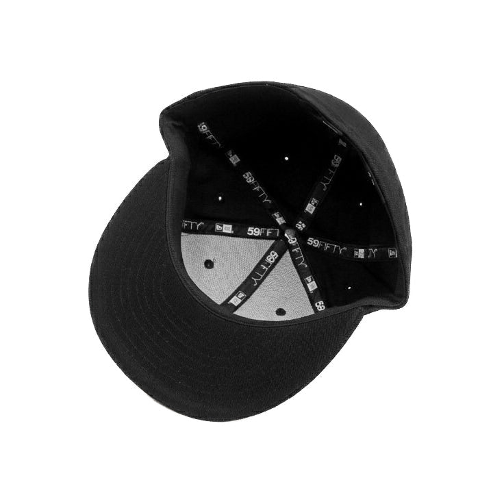 Oversized New Era Penguine LImited Edition