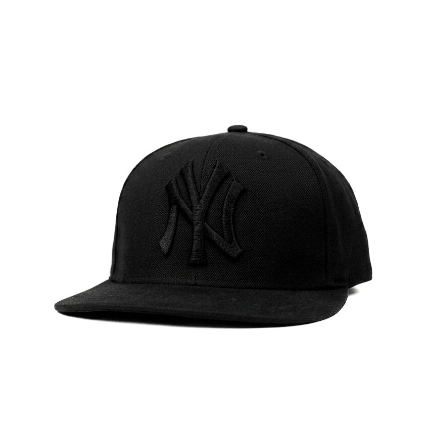 NY Black Snapback Cap