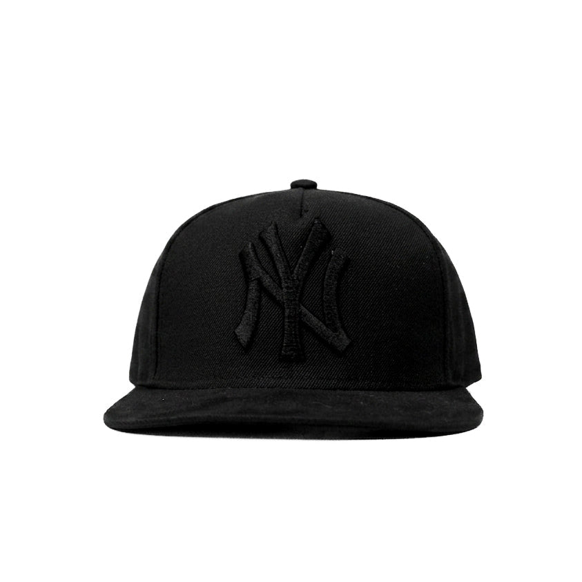 NY Black Snapback Cap
